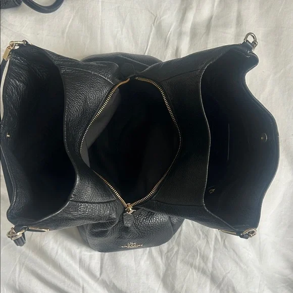 COACH Elegant Black Leather Tote Bag - Picture 4 of 12